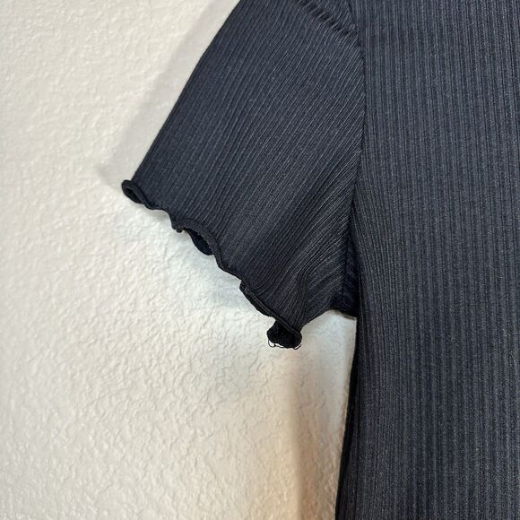 Popular 21 Black Ribbed Mock Neck Crop Top Size L Lettuce Trim Y2K Basic Minimal - Picture 4 of 5